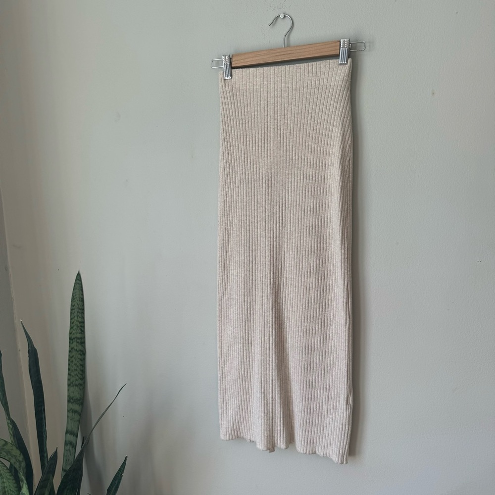 Zara Ribbed Cream Maxi Skirt